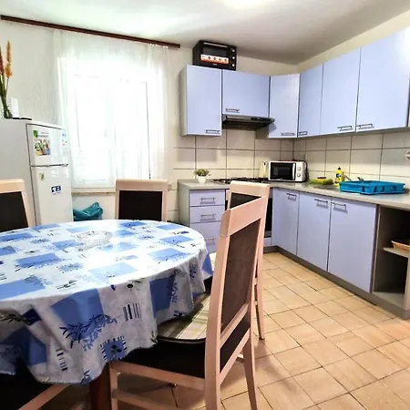 Apartment Miklic *